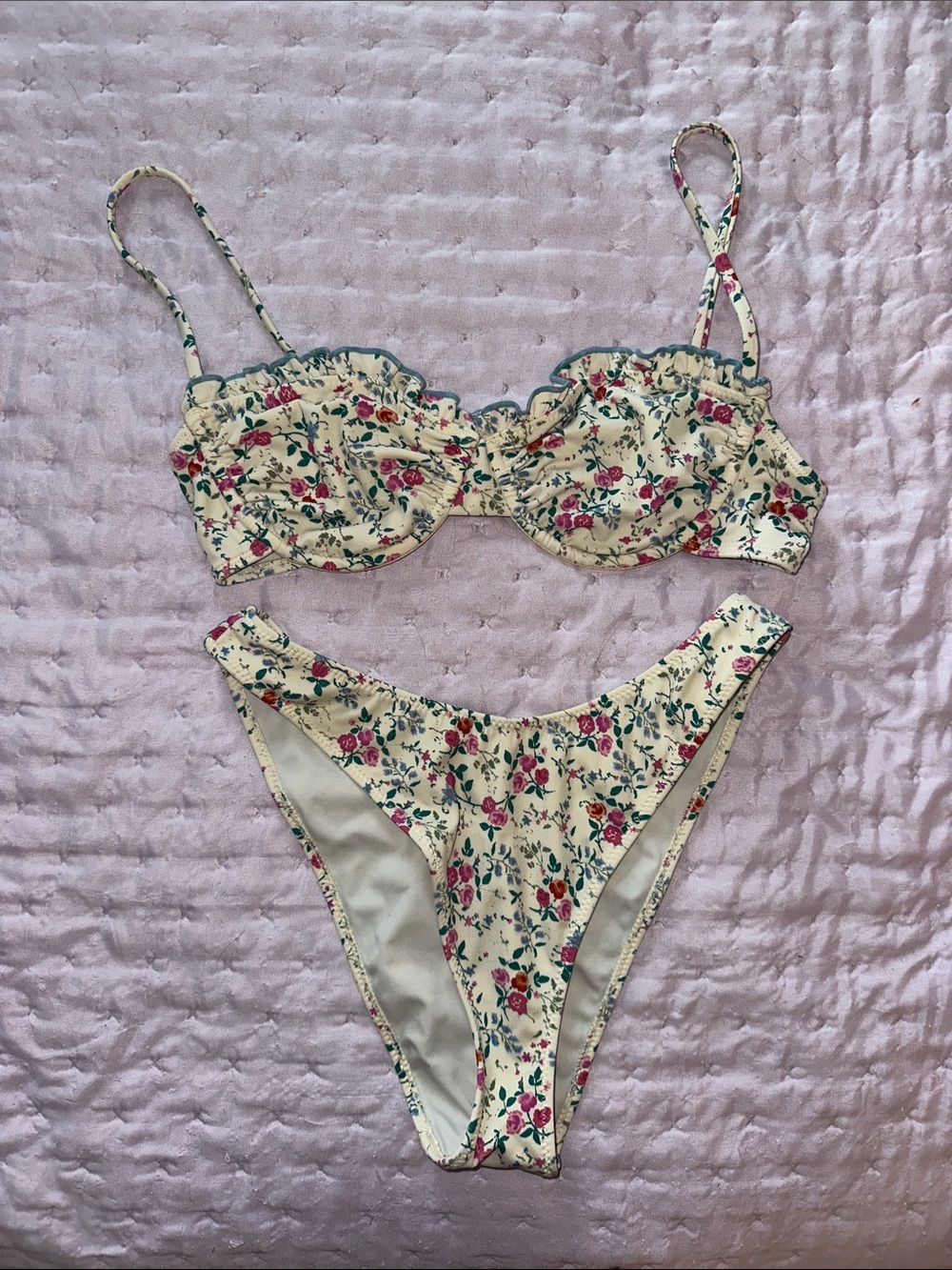 Amor y Besos Floral Bikini